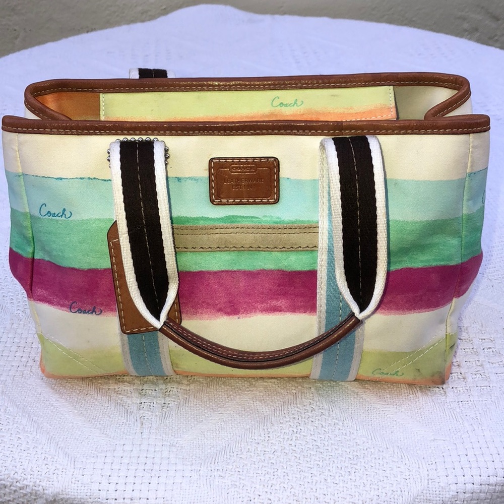 Coach bag .